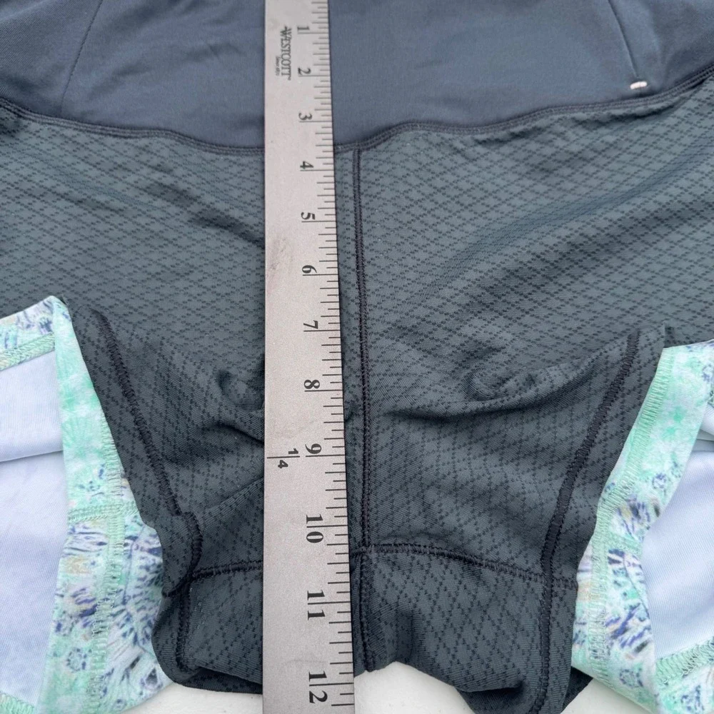 NWT Calia Carrie Underwood 2-in-1 Mesh Shorts Women Medium Gray Mint Havana Boho - Picture 8 of 11
